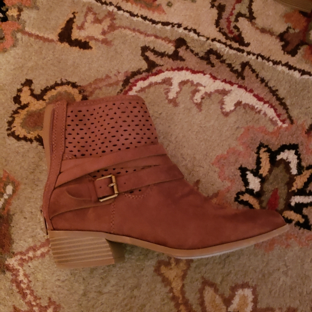 Ankle boots